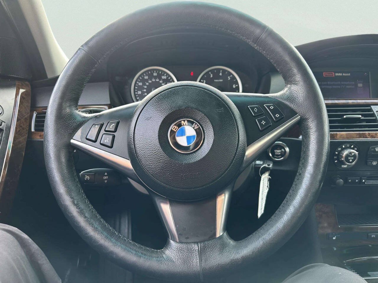 Used 2007 BMW 530xi Sedan AWD/4WD image 24