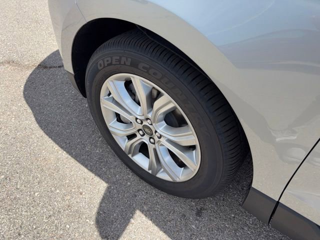 Used 2024 Ford Edge Titanium AWD/4WD image 22