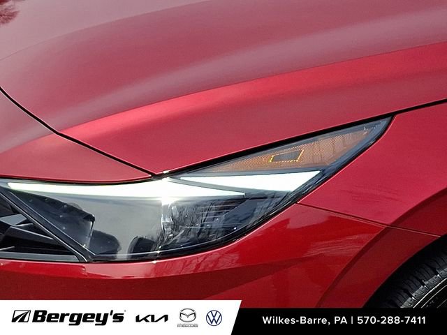 Used 2023 Hyundai Elantra SEL w/ Convenience Package image 11