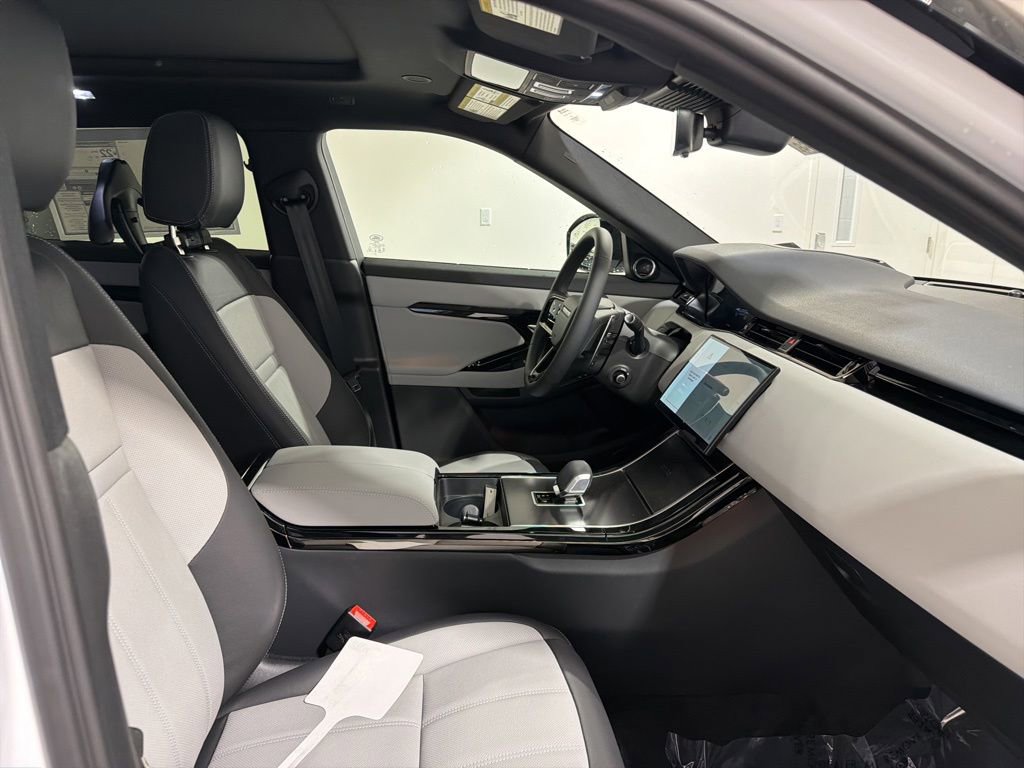 New 2026 Land Rover Range Rover Evoque Hoxton AWD/4WD image 25