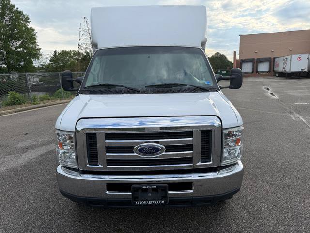 Used 2016 Ford E-350 and Econoline 350 Super Duty w/ Power Windows & Locks Group RWD image 2