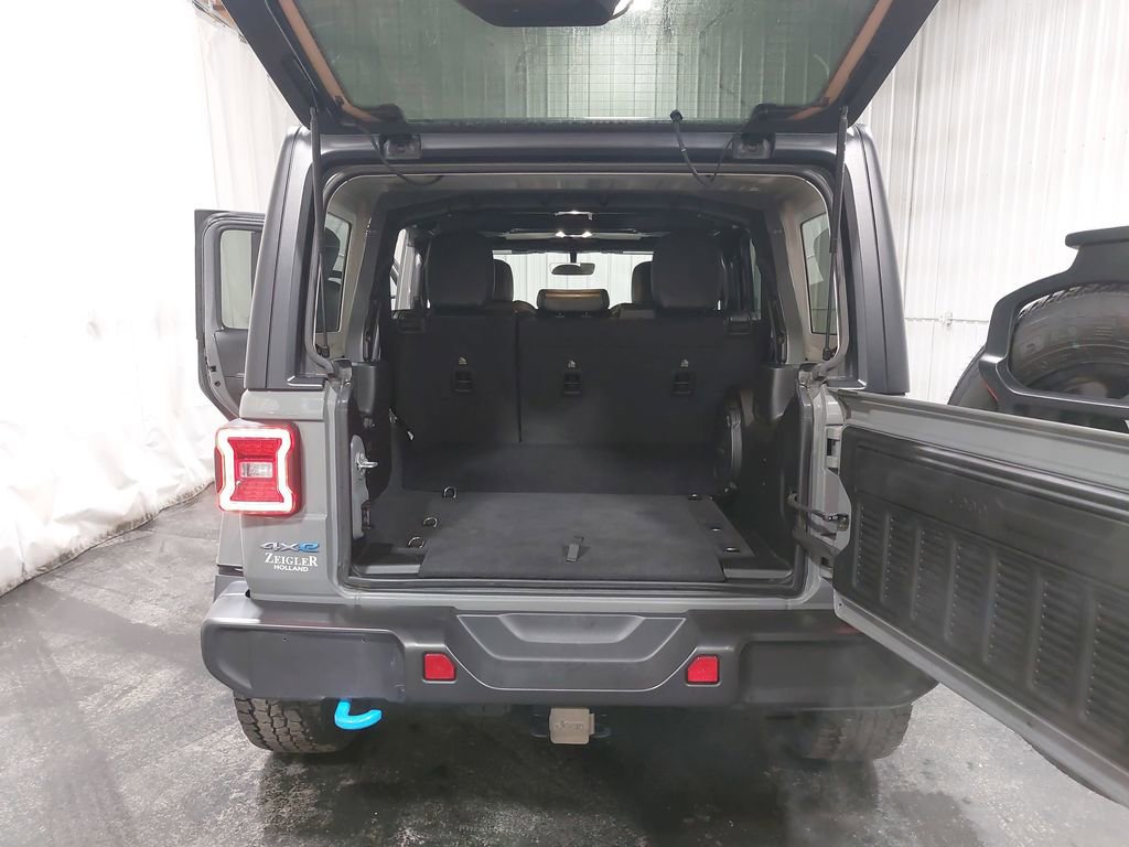 Used 2023 Jeep Wrangler Unlimited Sahara w/ Cold Weather Group image 12