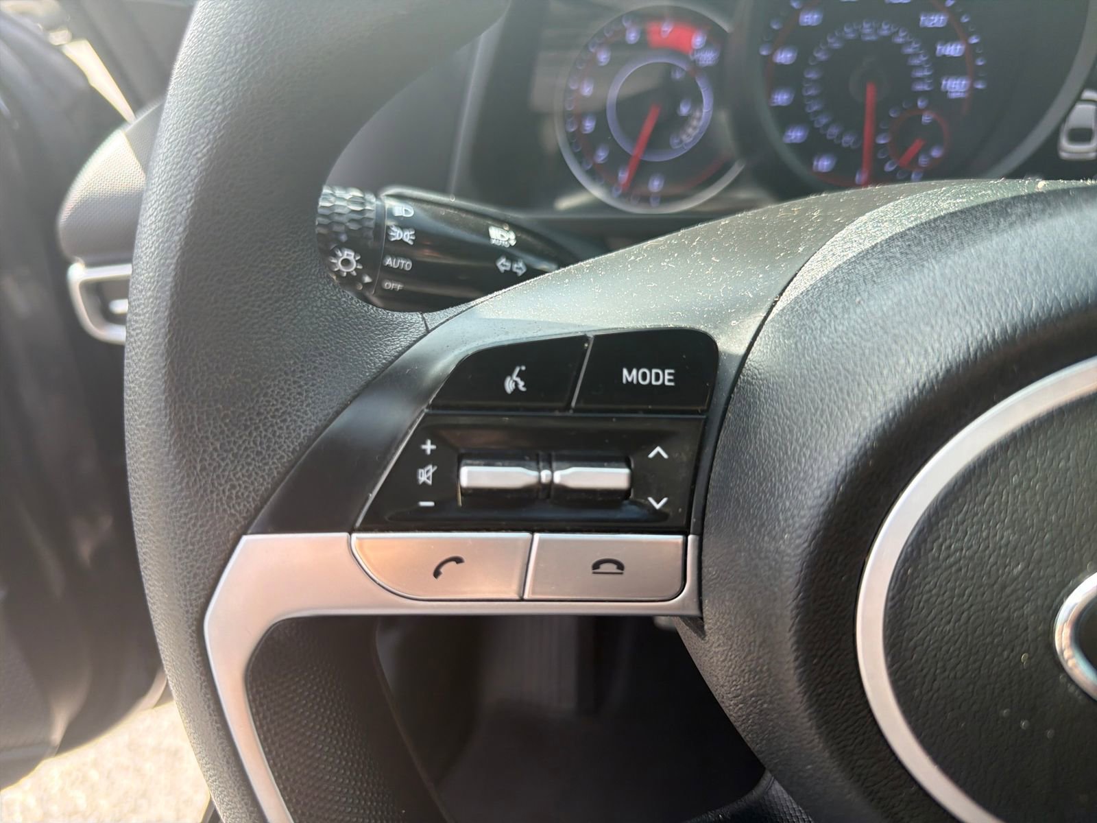 Used 2021 Hyundai Elantra SE w/ Preferred Accessory Package image 27