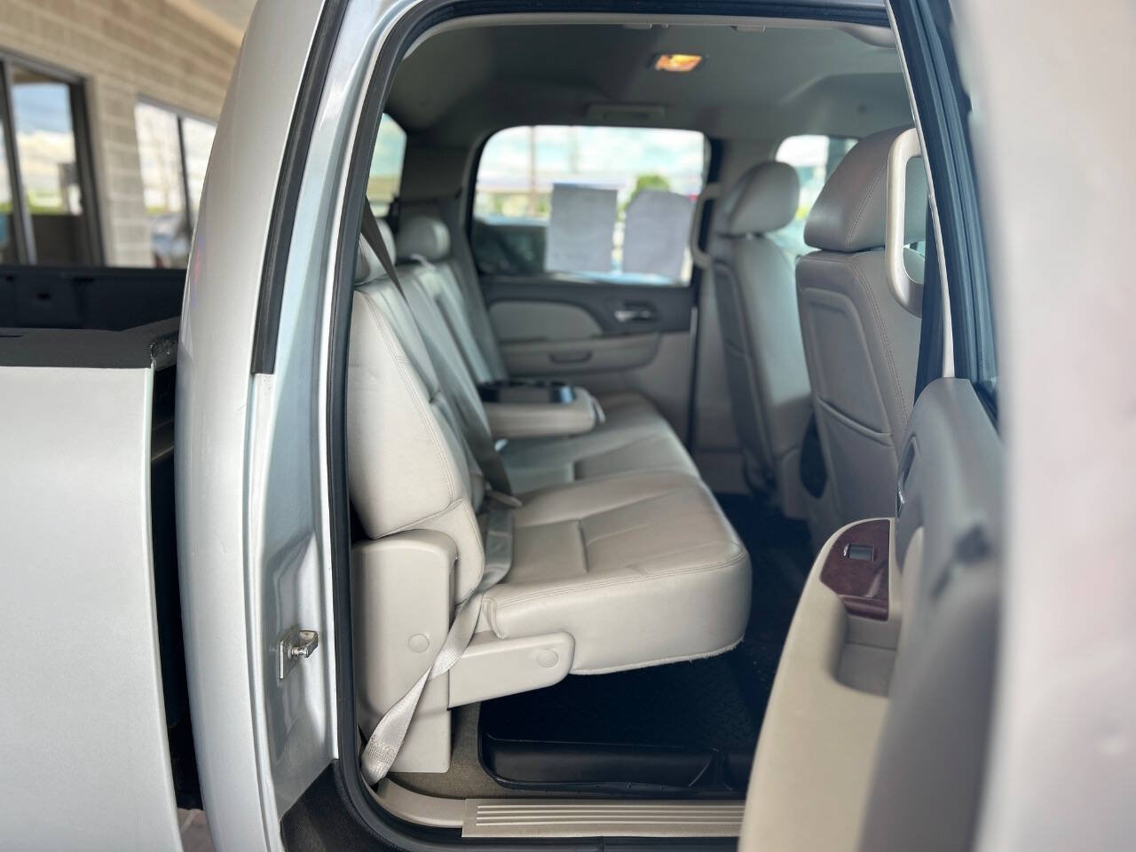 Used 2012 Chevrolet Silverado 2500 LTZ w/ LTZ Plus Package AWD/4WD image 44