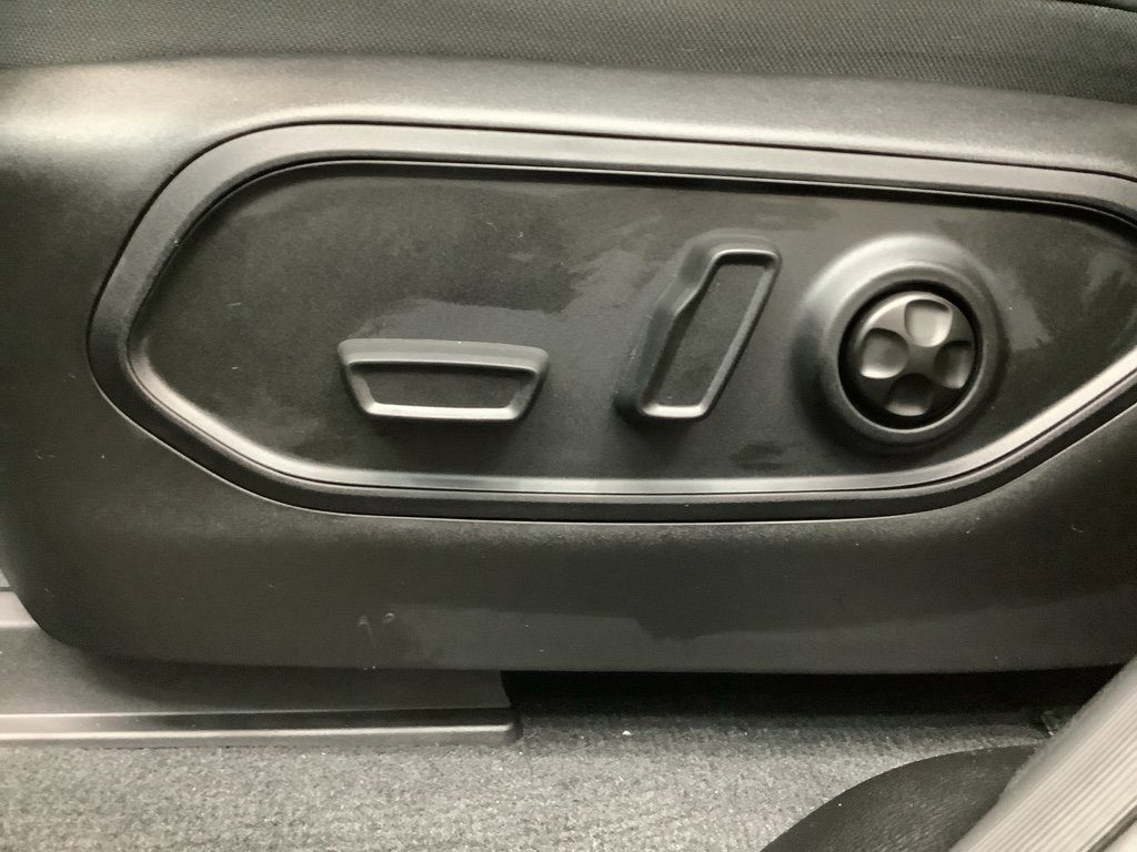 New 2025 Jeep Grand Cherokee L Altitude image 14