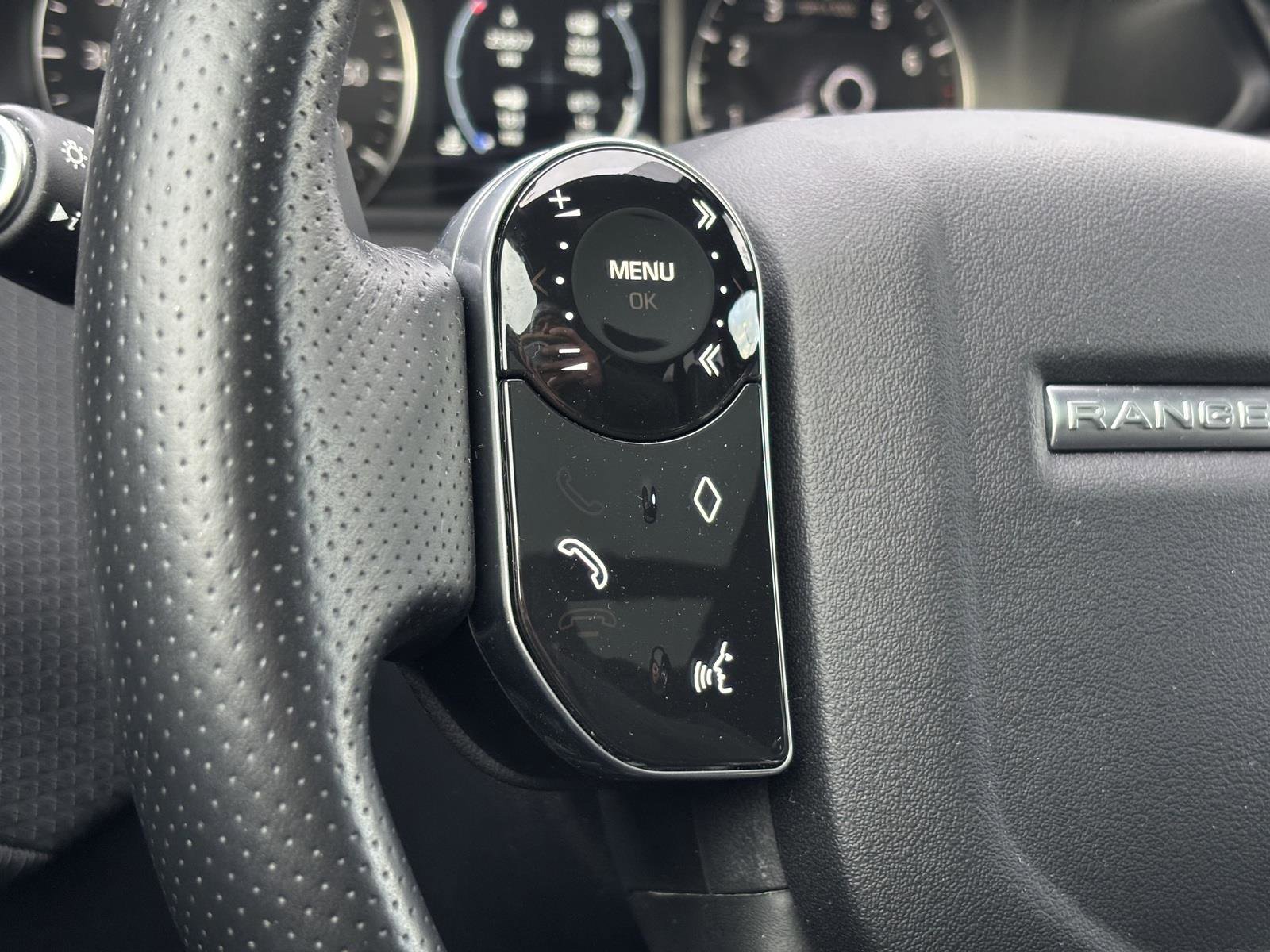 Used 2020 Land Rover Range Rover Velar S image 20