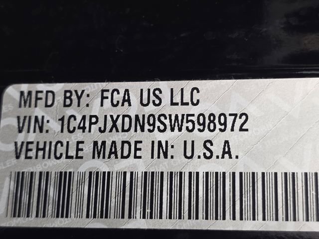 Used 2025 Jeep Wrangler Willys image 46