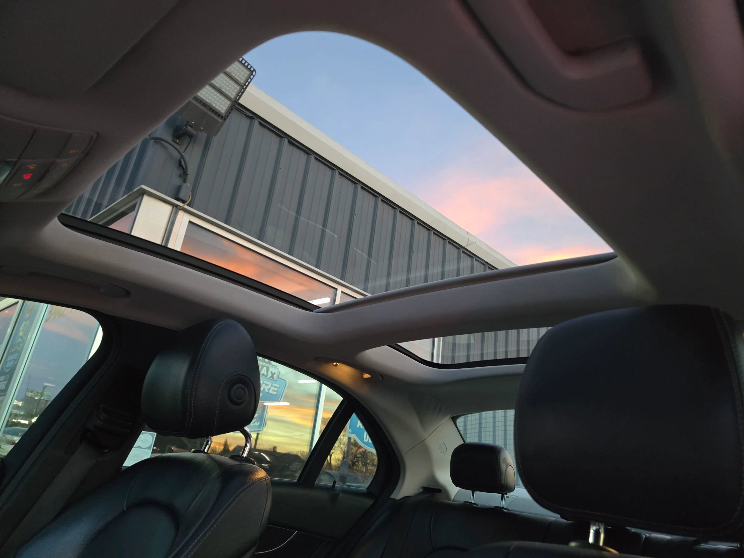 Used 2017 Mercedes-Benz C 300 4MATIC Sedan image 43