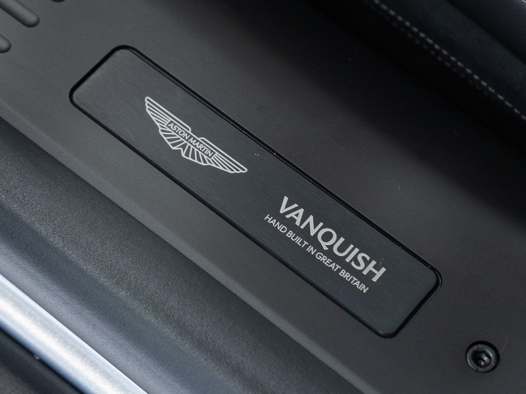 Used 2025 Aston Martin Vanquish RWD image 14