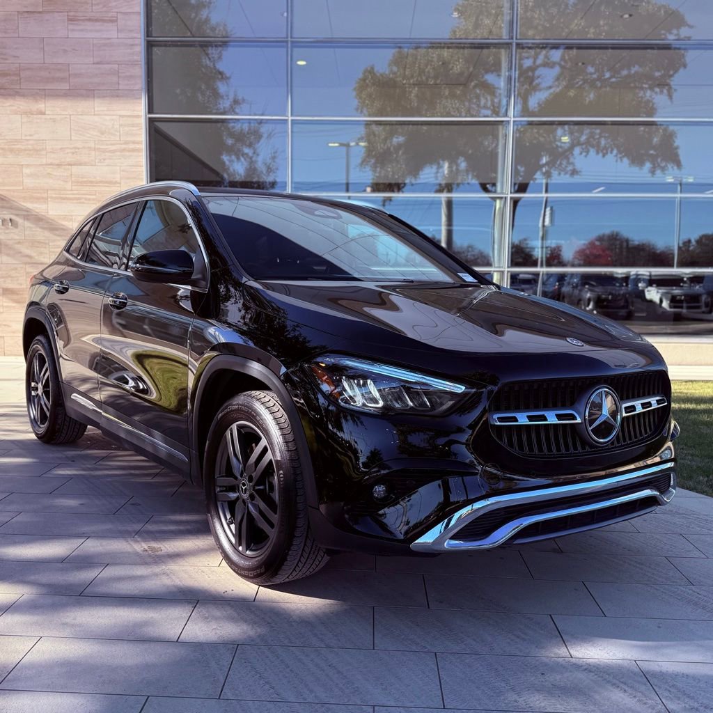 Used 2025 Mercedes-Benz GLA 250 w/ Exclusive Package image 5