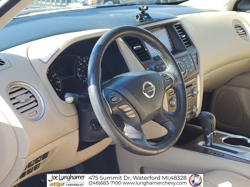 Used 2018 Nissan Pathfinder Platinum image 12
