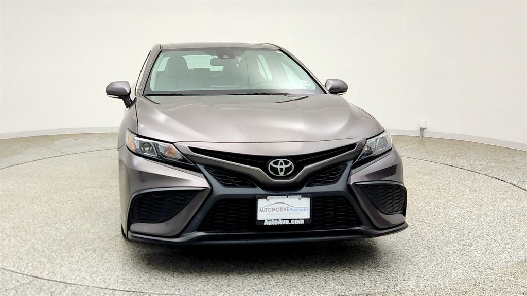 Used 2023 Toyota Camry SE w/ Cold Weather Package AWD/4WD image 2