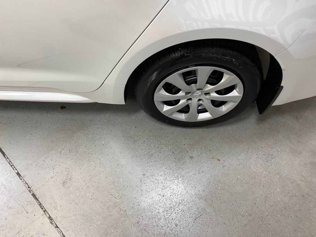 Used 2026 Toyota Corolla LE FWD image 12