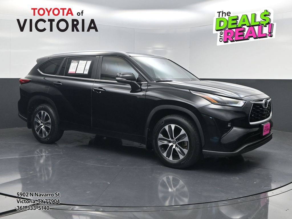 Used 2023 Toyota Highlander XLE