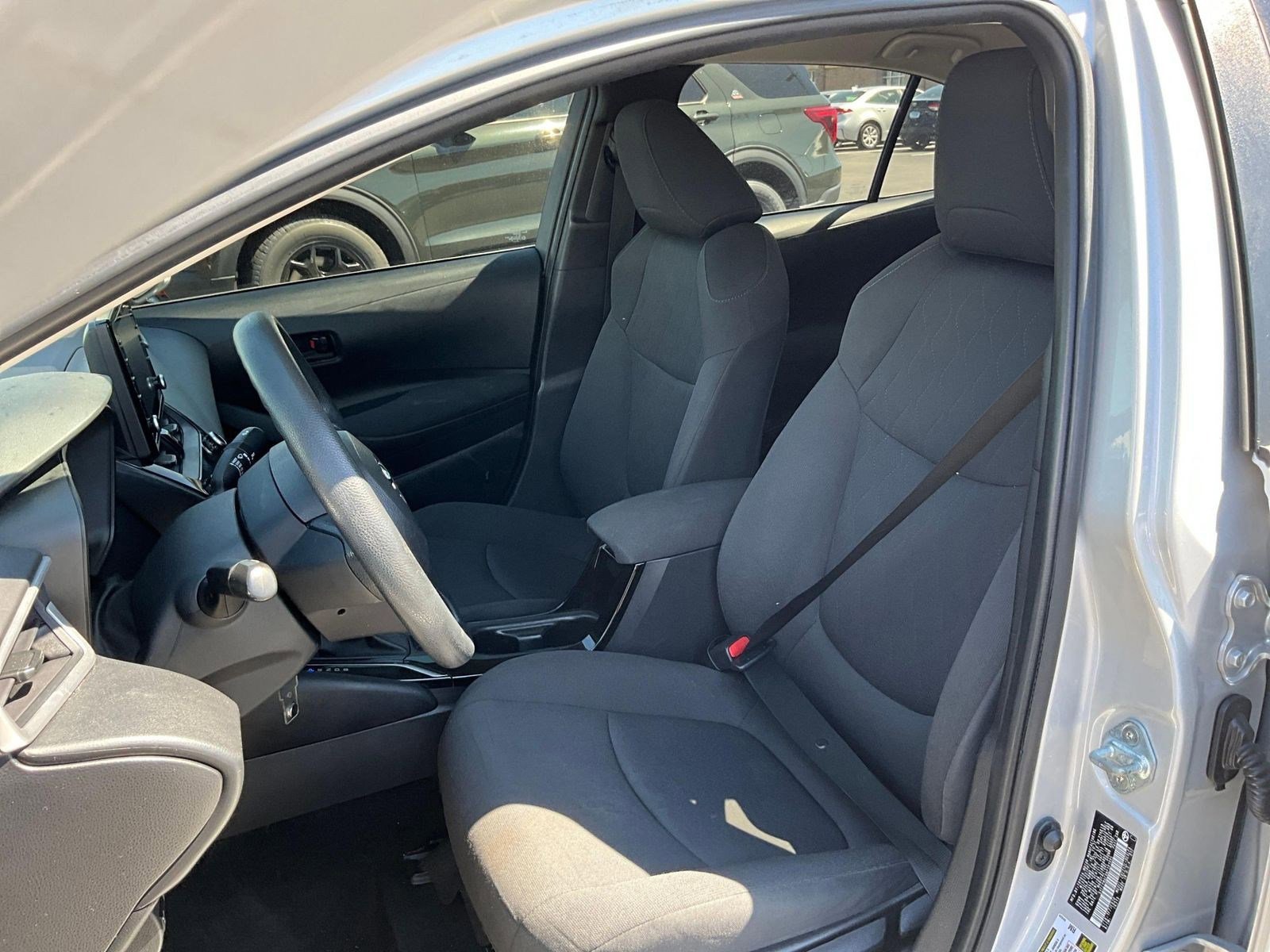 Used 2022 Toyota Corolla LE FWD image 19
