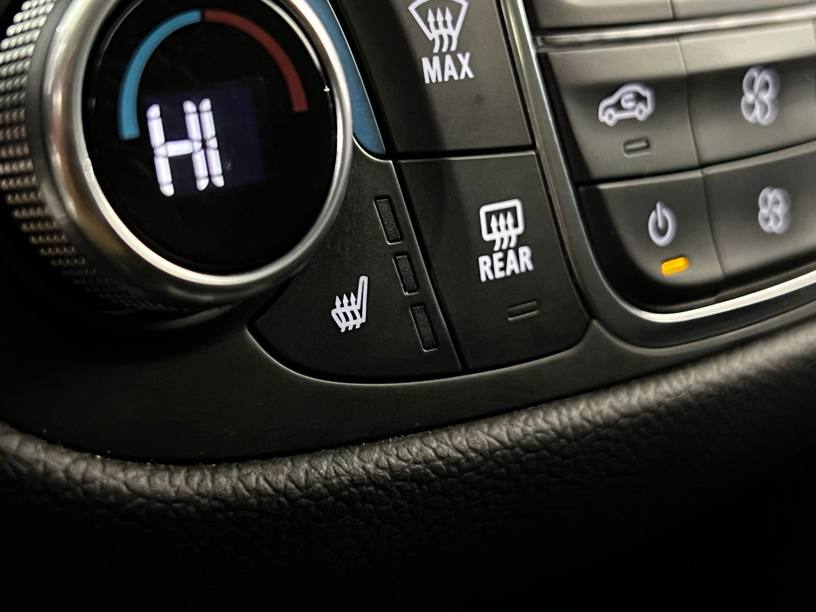 Used 2024 Chevrolet Equinox LT image 20