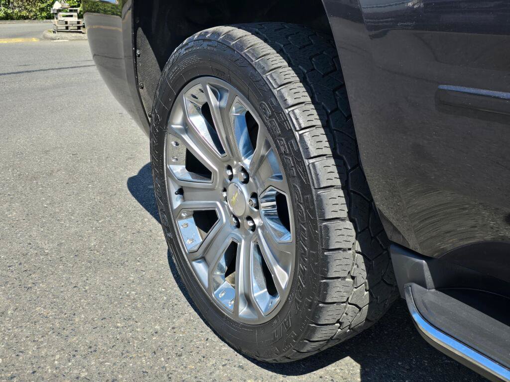 Used 2018 Chevrolet Tahoe Premier w/ Max Trailering Package AWD/4WD image 16