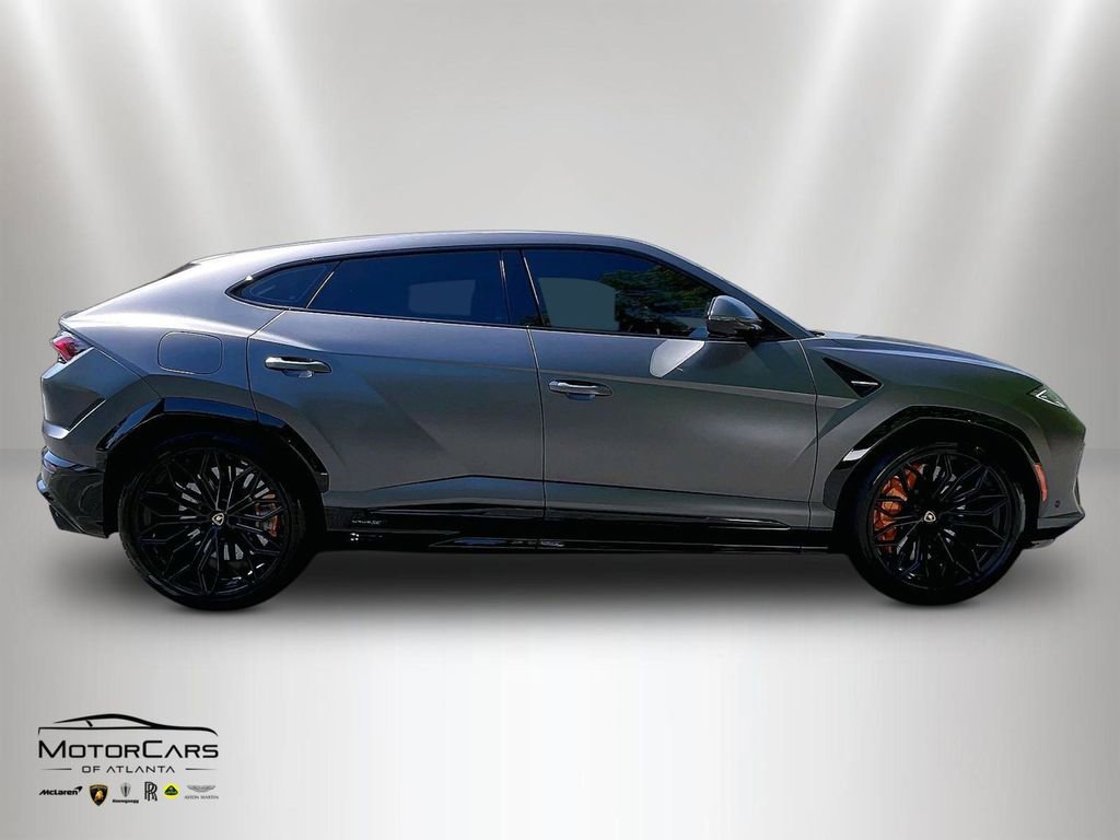 Used 2025 Lamborghini Urus SE image 6