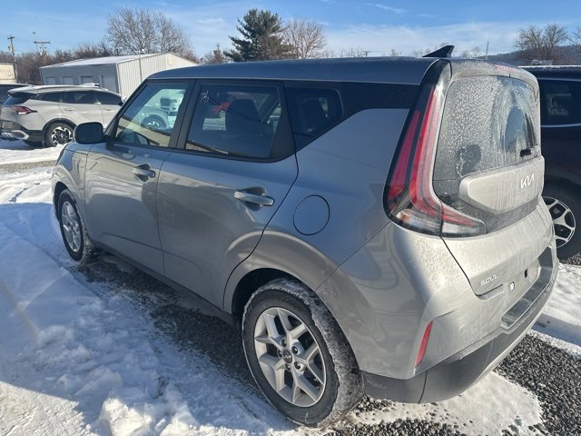 Used 2024 Kia Soul LX w/ Option Group 015