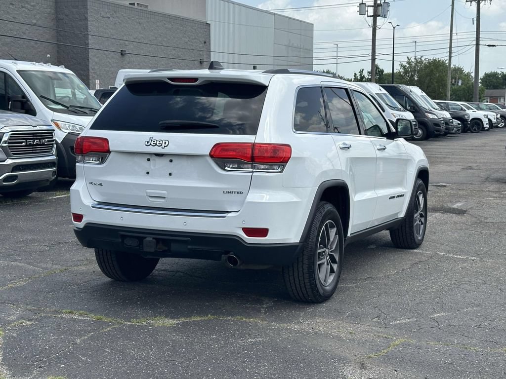 Used 2017 Jeep Grand Cherokee Limited w/ Trailer Tow Group IV AWD/4WD image 4