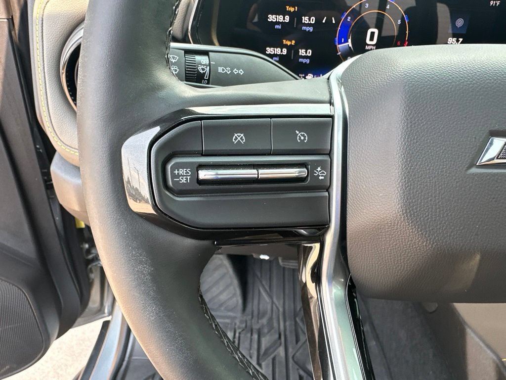 Certified 2025 Chevrolet Colorado ZR2 w/ Technology Package AWD/4WD image 11