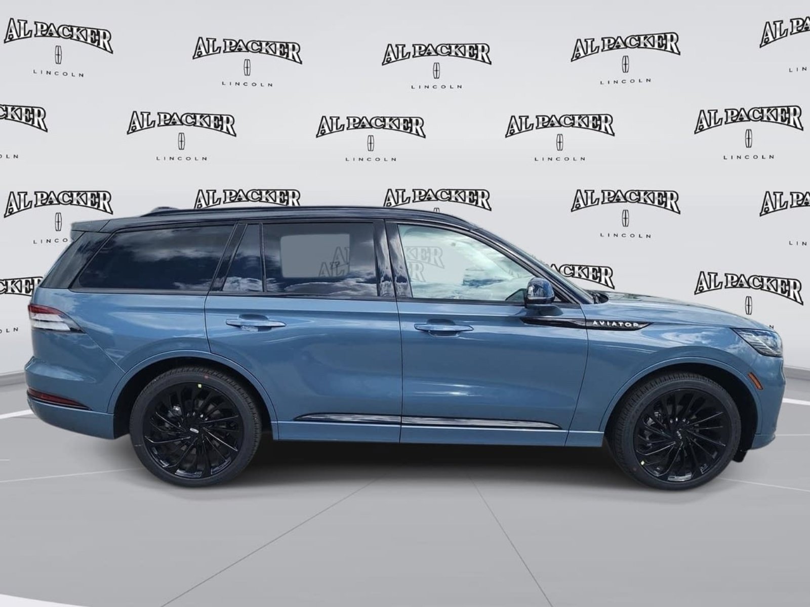 New 2027 Lincoln Aviator Reserve AWD/4WD image 6