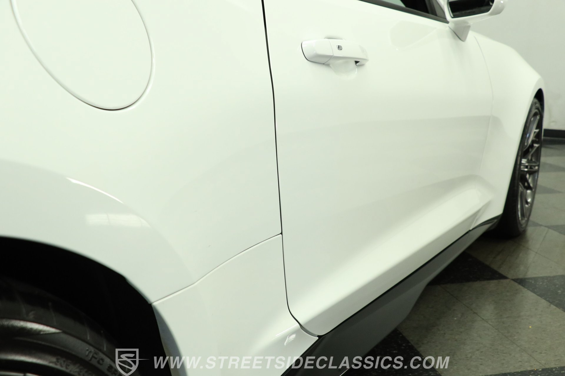 Used 2023 Chevrolet Camaro ZL1 RWD image 27
