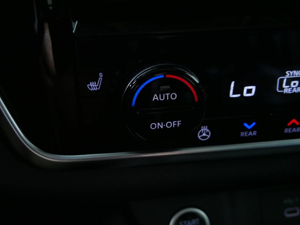 Used 2023 Nissan Rogue SL AWD/4WD image 27