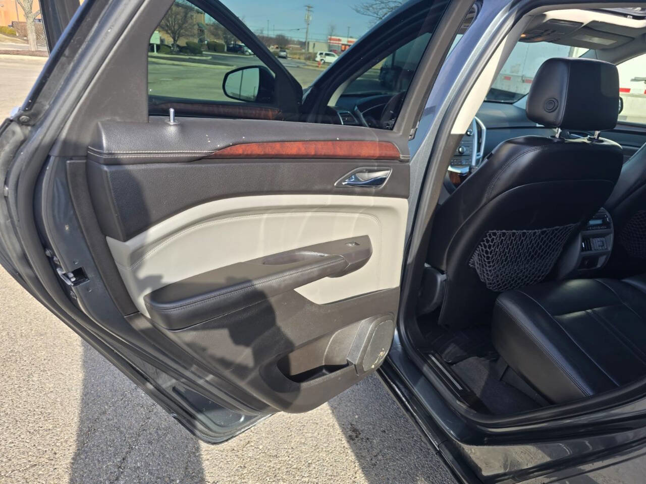 Used 2010 Cadillac SRX Premium image 28