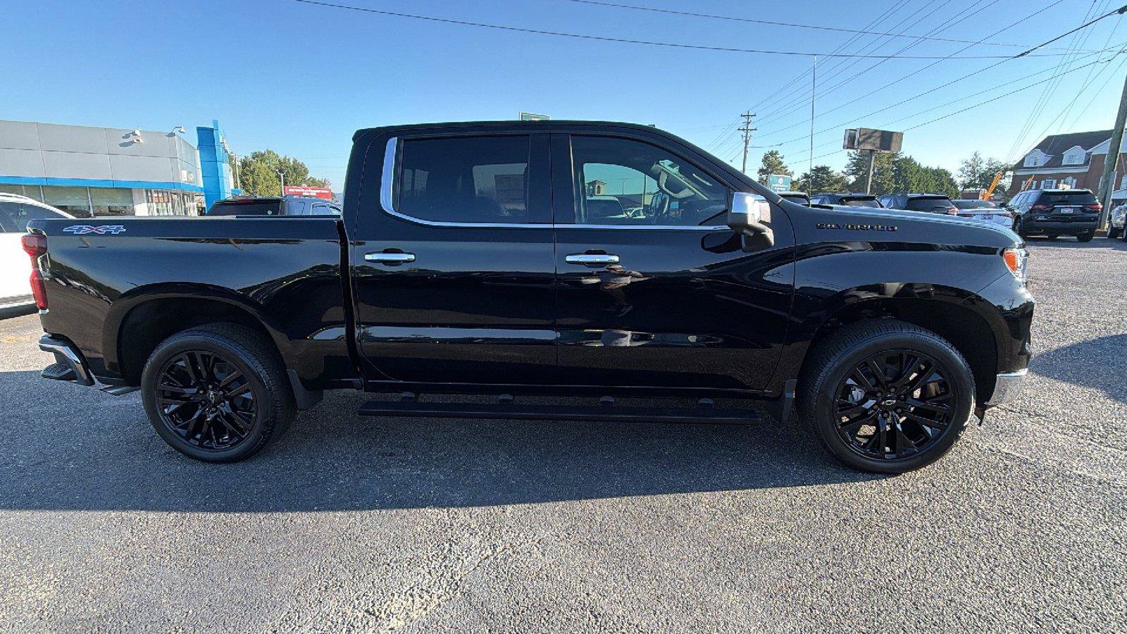 New 2026 Chevrolet Silverado 1500 LTZ w/ LTZ Premium Package AWD/4WD image 8