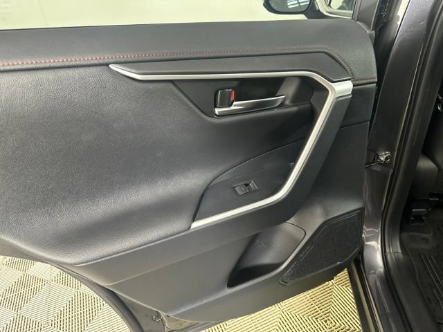 Used 2023 Toyota RAV4 XSE AWD/4WD image 18