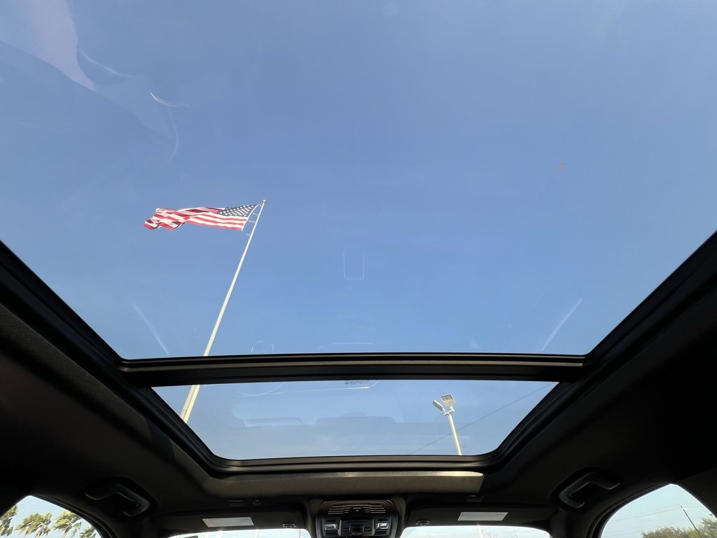 Used 2024 GMC Yukon XL Denali Ultimate image 20