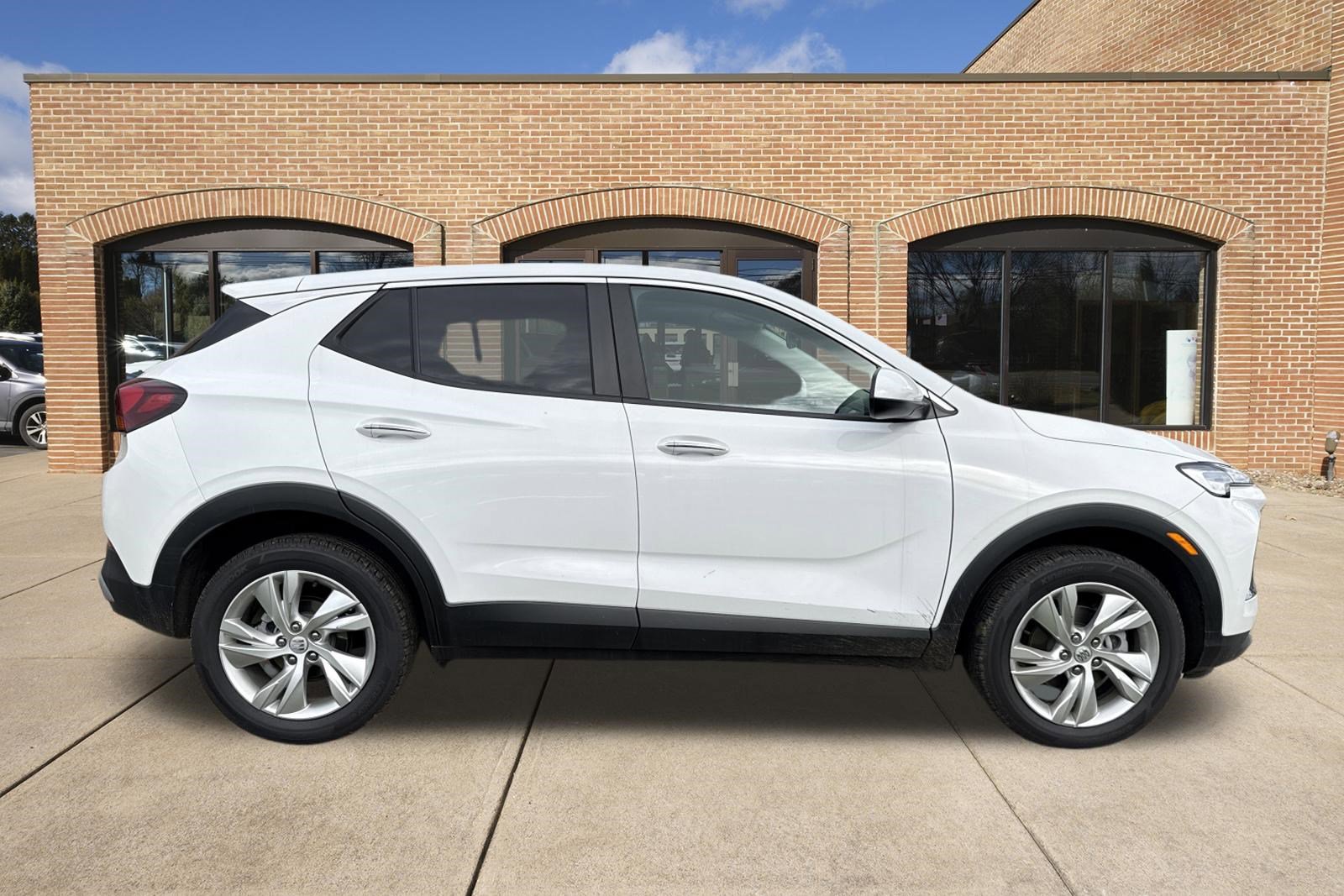 Used 2025 Buick Encore GX Preferred image 35