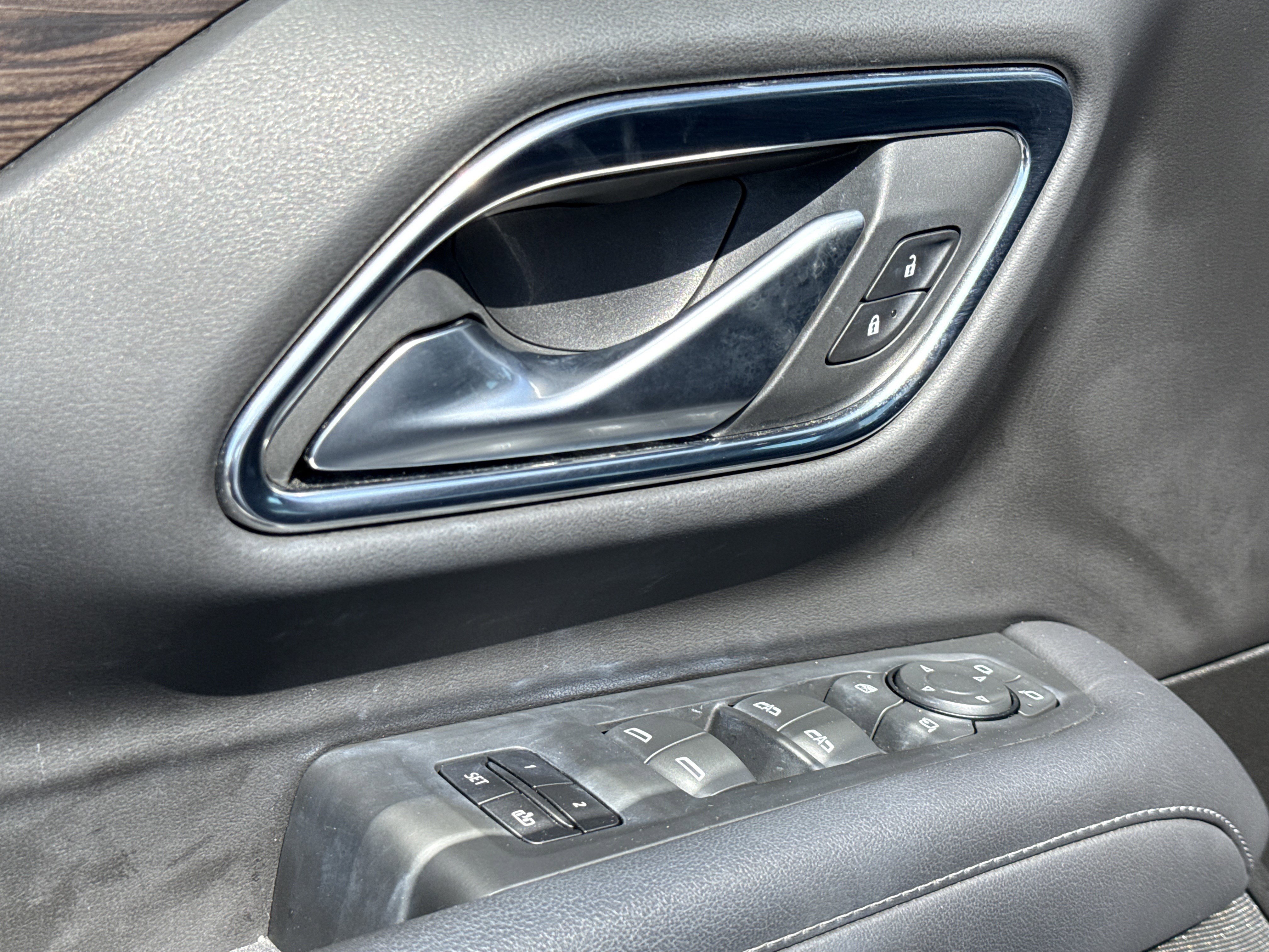 Used 2022 Chevrolet Tahoe LT w/ Luxury Package image 25