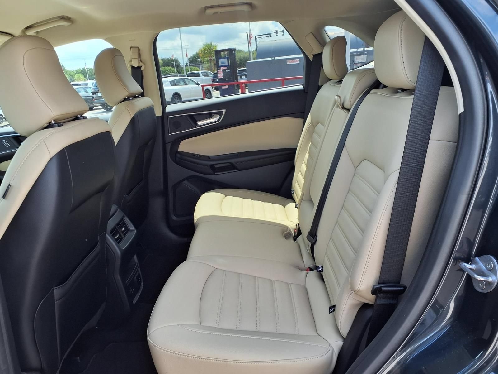 Used 2022 Ford Edge SEL w/ Convenience Package AWD/4WD image 18