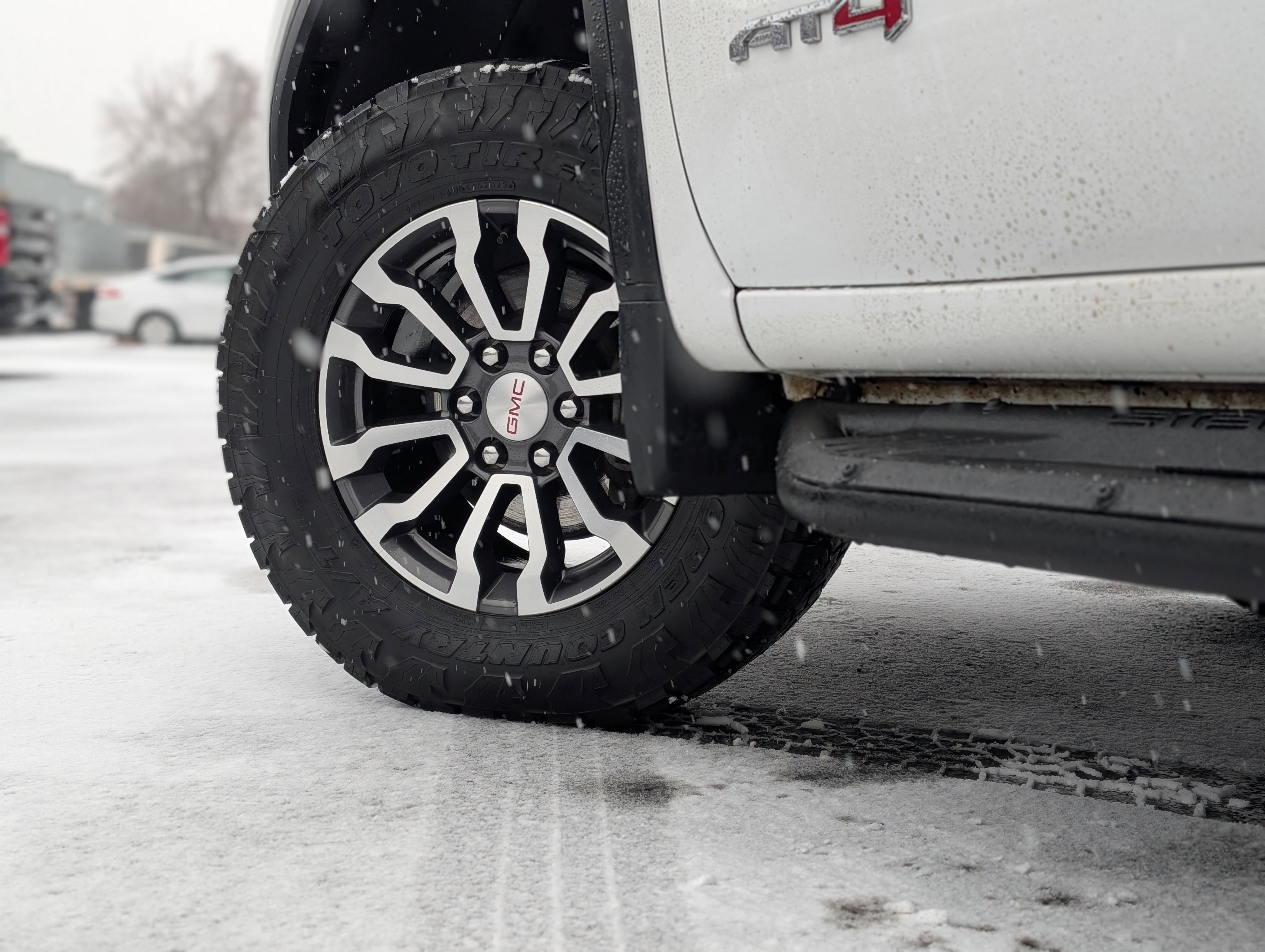 Used 2022 GMC Sierra 1500 AT4 w/ AT4 Preferred Package image 8