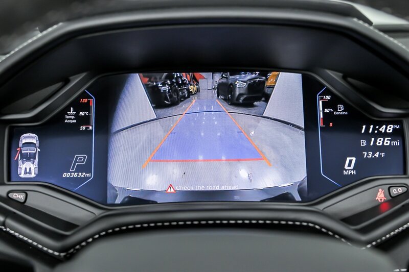 Used 2022 Lamborghini Huracan EVO RWD image 23