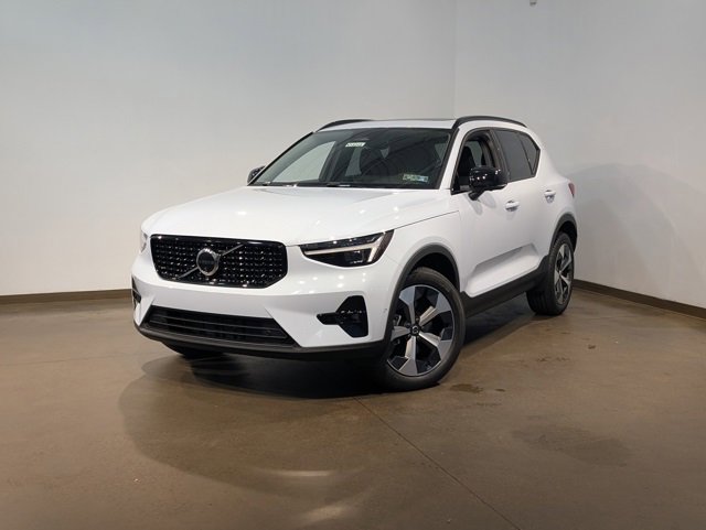 New 2026 Volvo XC40 B5 Plus w/ Protection Package Premier