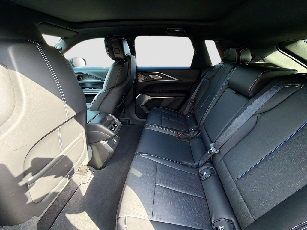 Certified 2023 Cadillac Lyriq 2WD image 23