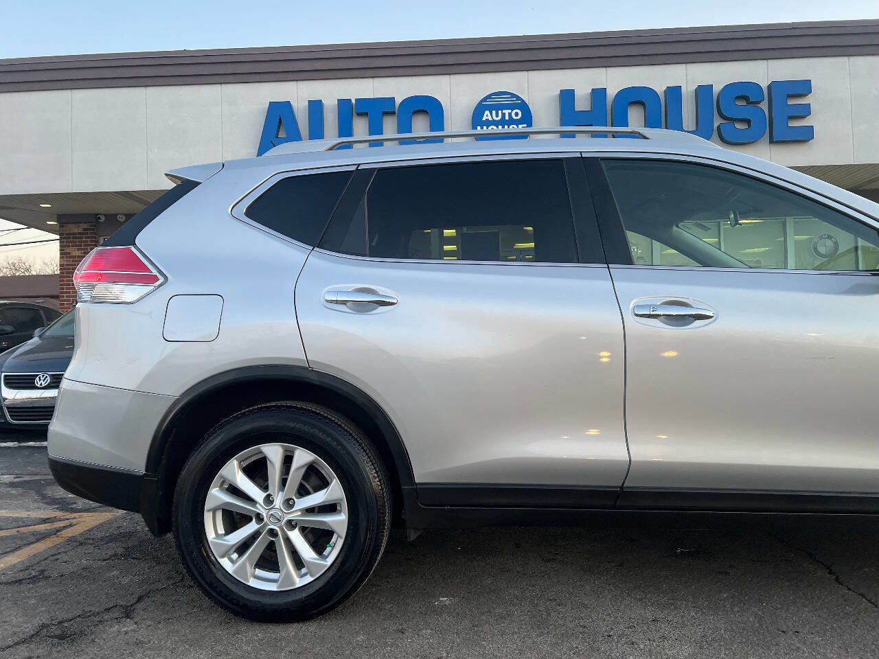 Used 2014 Nissan Rogue SV w/ SV Premium Package image 36