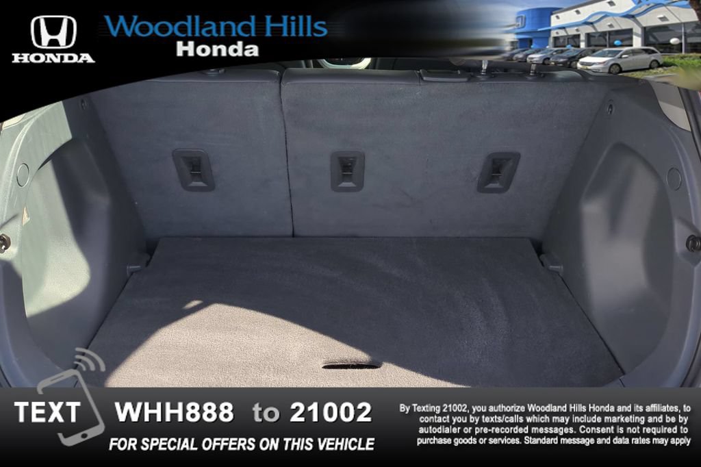 Used 2020 Chevrolet Bolt Premier w/ Infotainment Package FWD image 21