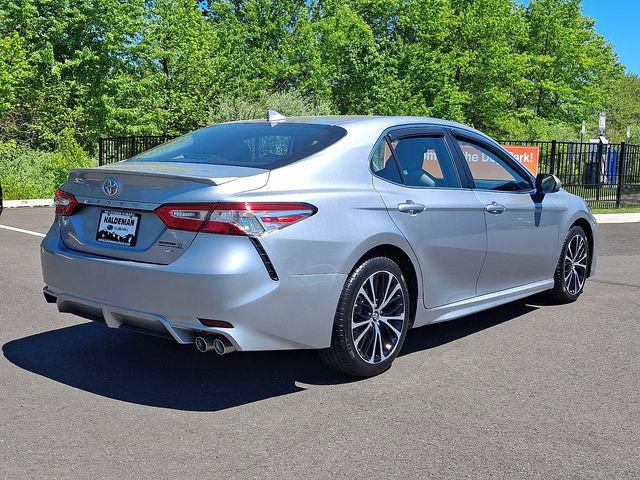 Used 2020 Toyota Camry SE FWD image 7