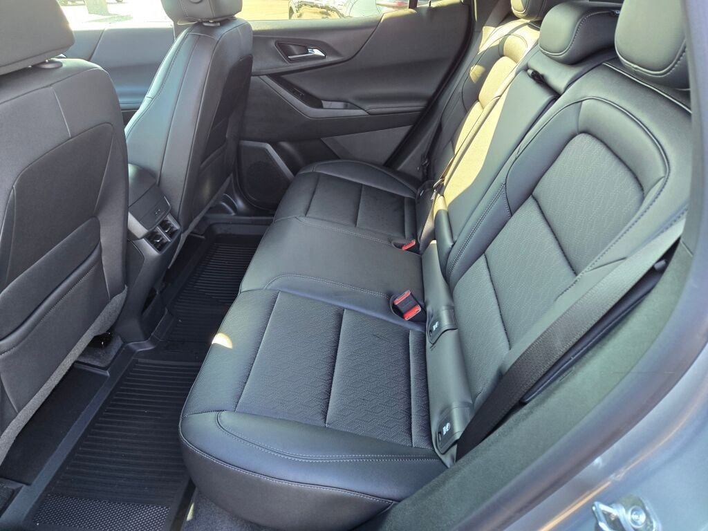 New 2026 Chevrolet Equinox LT w/ Convenience Package II image 13