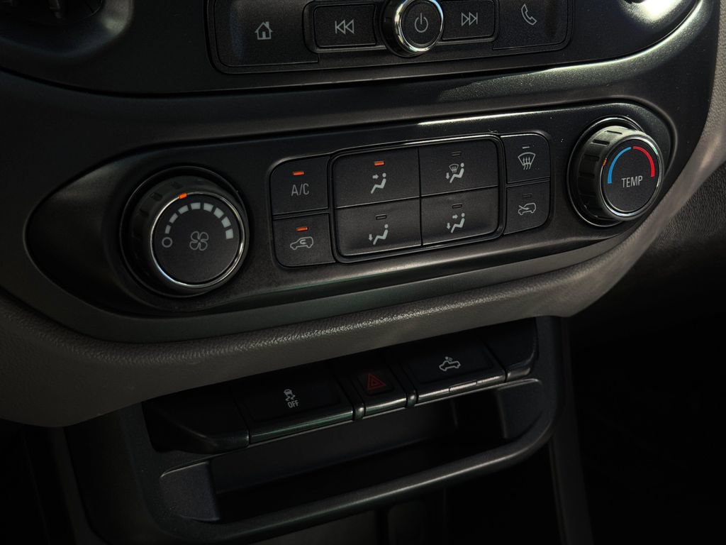 Used 2018 Chevrolet Colorado W/T RWD image 16