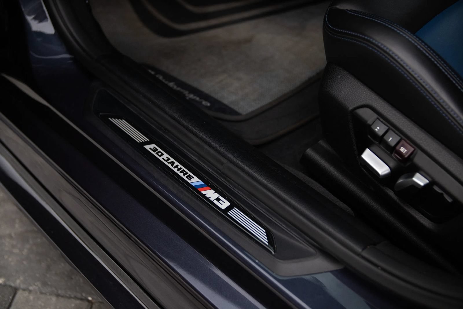 Used 2017 BMW M3 RWD image 28