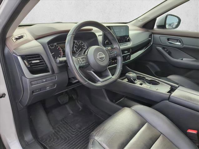 Used 2023 Nissan Rogue SL w/ SL Premium Package image 14