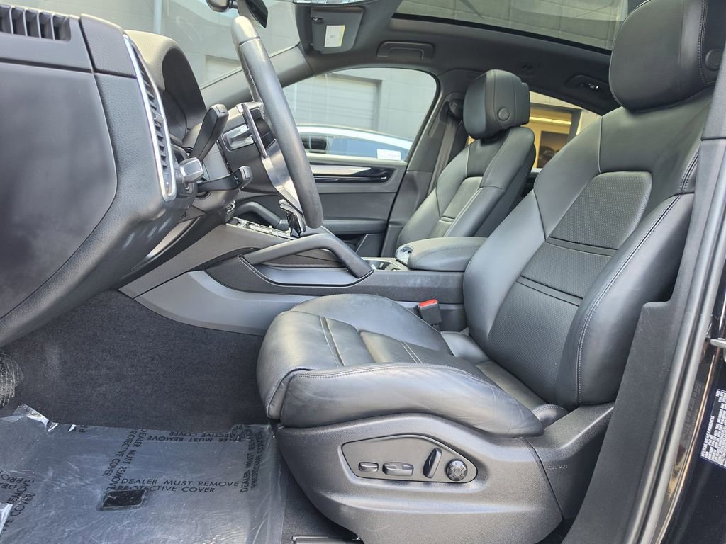Certified 2023 Porsche Cayenne Coupe image 16