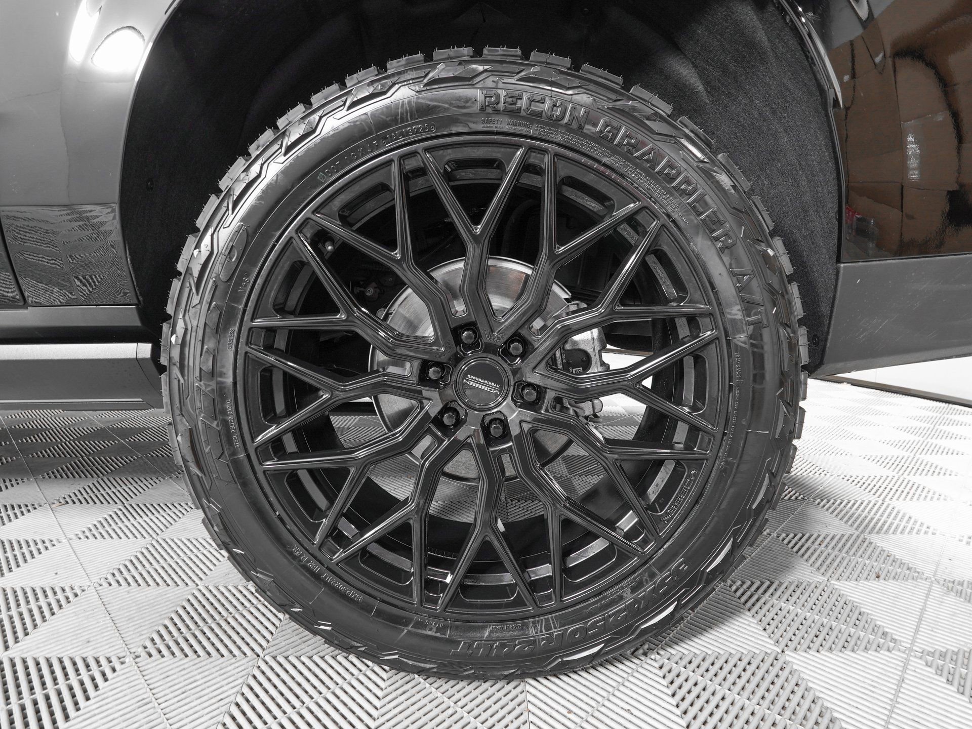 Used 2026 GMC Yukon XL AT4 Ultimate image 37