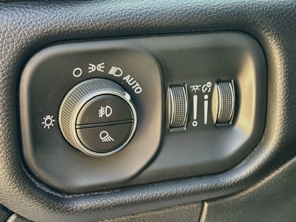 Used 2022 RAM 2500 Laramie w/ Safety Group B AWD/4WD image 34