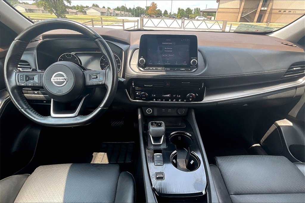 Used 2021 Nissan Rogue SV w/ Premium Package image 14